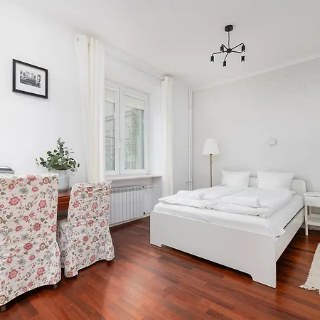 Rentplanet - Apartamenty Chmielna Warsaw Exterior photo