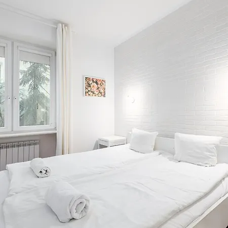 Rentplanet - Apartamenty Chmielna Warsaw Exterior photo