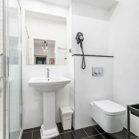 Rentplanet - Apartamenty Chmielna Warsaw Exterior photo