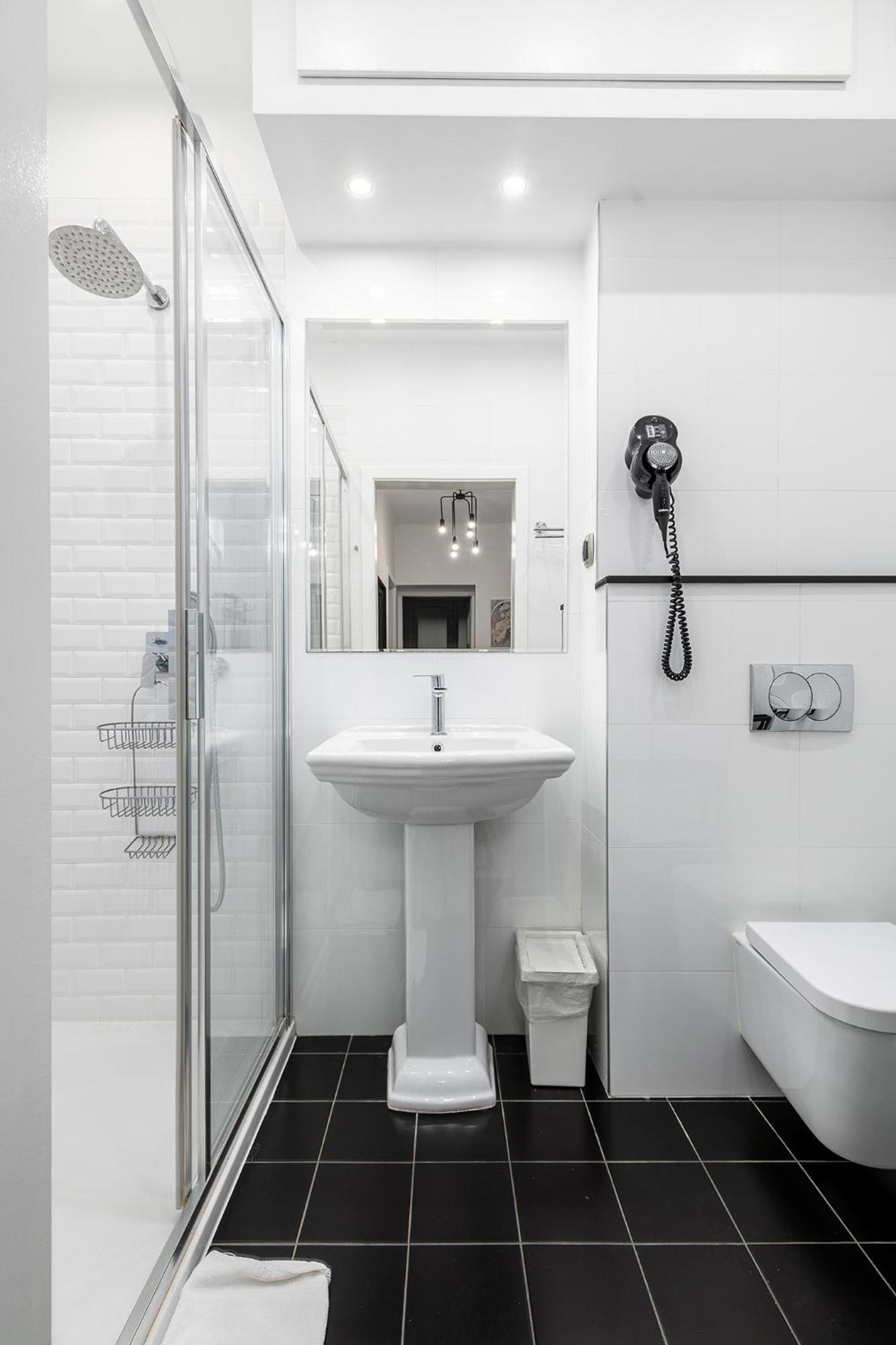 Apartment Rentplanet - Chmielna Warsaw