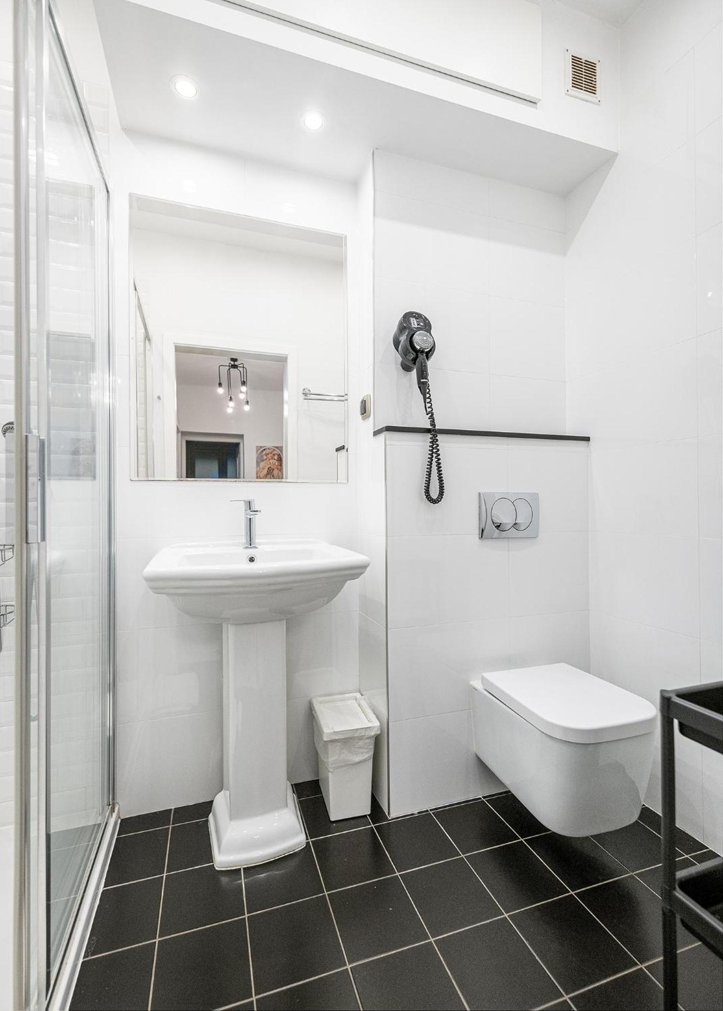 Apartment Rentplanet - Chmielna Warsaw